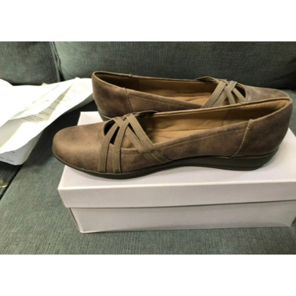 NWT Easy Spirit Aubree Criscross Strappy Round-toe Slip-on Wedge Flats Size 8 - Picture 9 of 12